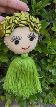 Load image into Gallery viewer, Fridita Pompón