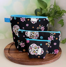 Load image into Gallery viewer, Mini Zipper Pouch / Calaveras Glitter