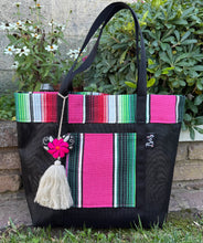 Load image into Gallery viewer, Sarape Mesh Tote Bag Pink w/ Pómpon