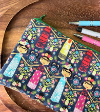 Load image into Gallery viewer, Zipper Pouch - Little Fridas