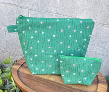 Load image into Gallery viewer, Makeup Bag/Green &amp; Little Hearts