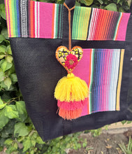 Load image into Gallery viewer, Sarape Mesh Tote Bag/Pink w/pompón