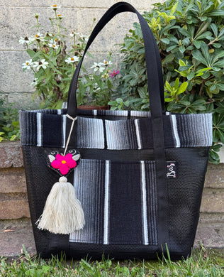 Sarape Mesh Tote Bag Black w/ pompón