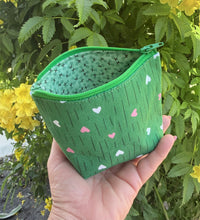 Load image into Gallery viewer, Mini Zipper Pouch/ Green &amp; Little Hearts