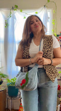 Load image into Gallery viewer, La Denim Bolsita/ Denim Crossbody bag w/flower appliqué