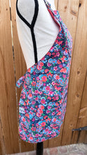 Load image into Gallery viewer, Isas Apron/ Flowers Red Lining