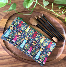 Load image into Gallery viewer, Zipper Pouch - Little Fridas