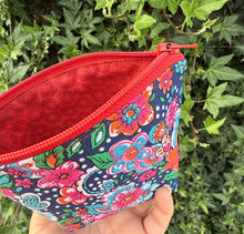 Load image into Gallery viewer, Mini Zipper Pouch/ Flowers