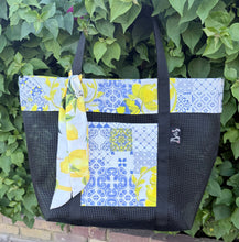 Load image into Gallery viewer, La Dulce Vita Tote bag w/Silk Tie