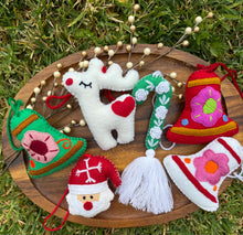 Load image into Gallery viewer, Christmas Pompón tassels