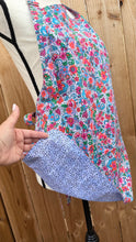 Load image into Gallery viewer, Isas Apron/ Flowers Blue lining