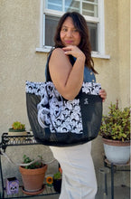 Load image into Gallery viewer, Frida Mesh Tote bag Black  &amp; White w/ Ribbons
