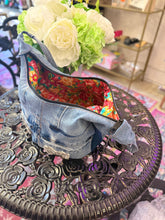 Load image into Gallery viewer, La Denim Bolsita/ Denim Crossbody bag w/Heart appliqués