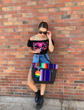 Load image into Gallery viewer, Sarape Mesh Tote Bag Purple w/ pompón