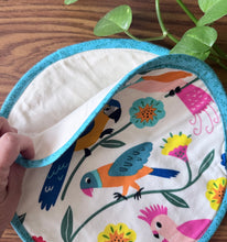 Load image into Gallery viewer, Tortilla Warmer- Los Pájaros/ Blue trim