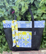 Load image into Gallery viewer, La Dulce Vita Tote bag w/Silk Tie