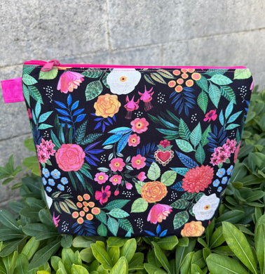 Las Flores Makeup Bag