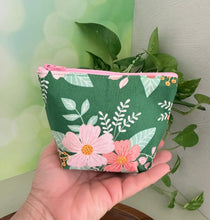 Load image into Gallery viewer, Mini Zipper Pouch / Spring Flowers