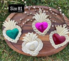 Load image into Gallery viewer, Hojalata Corazón Wall Hanging/ Ornament