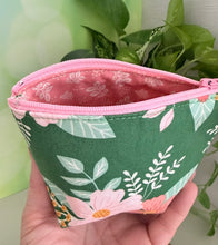 Load image into Gallery viewer, Mini Zipper Pouch / Spring Flowers