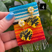 Load image into Gallery viewer, Los Pajaritos Aretes, Heart w/Birds Earrings
