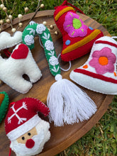 Load image into Gallery viewer, Christmas Pompón tassels
