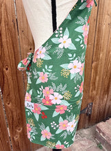 Load image into Gallery viewer, Isas Apron/ Spring Flowers