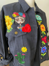Load image into Gallery viewer, Isas Las Flores Frida Cropped Black  Denim Jacket - Medium