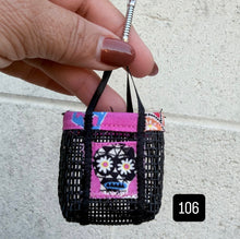 Load image into Gallery viewer, Isas Mini Mesh Bag Keychain