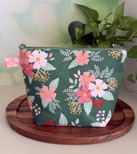 Load image into Gallery viewer, Makeup Bag/ Spring Flowers