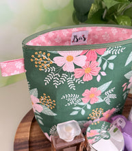 Load image into Gallery viewer, Makeup Bag/ Spring Flowers