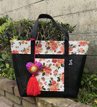 Load image into Gallery viewer, Mesh Tote bag Orange Flowers w/ pómpon