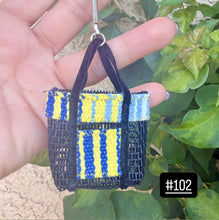 Load image into Gallery viewer, Isas Mini Mesh Bag Keychain
