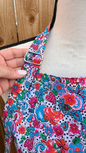 Load image into Gallery viewer, Isas Apron/ Flowers Blue lining
