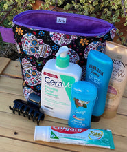 Load image into Gallery viewer, Makeup Bag/ Flowers