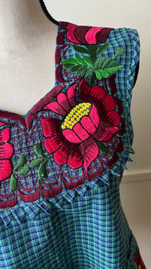 Embroidery Apron I50