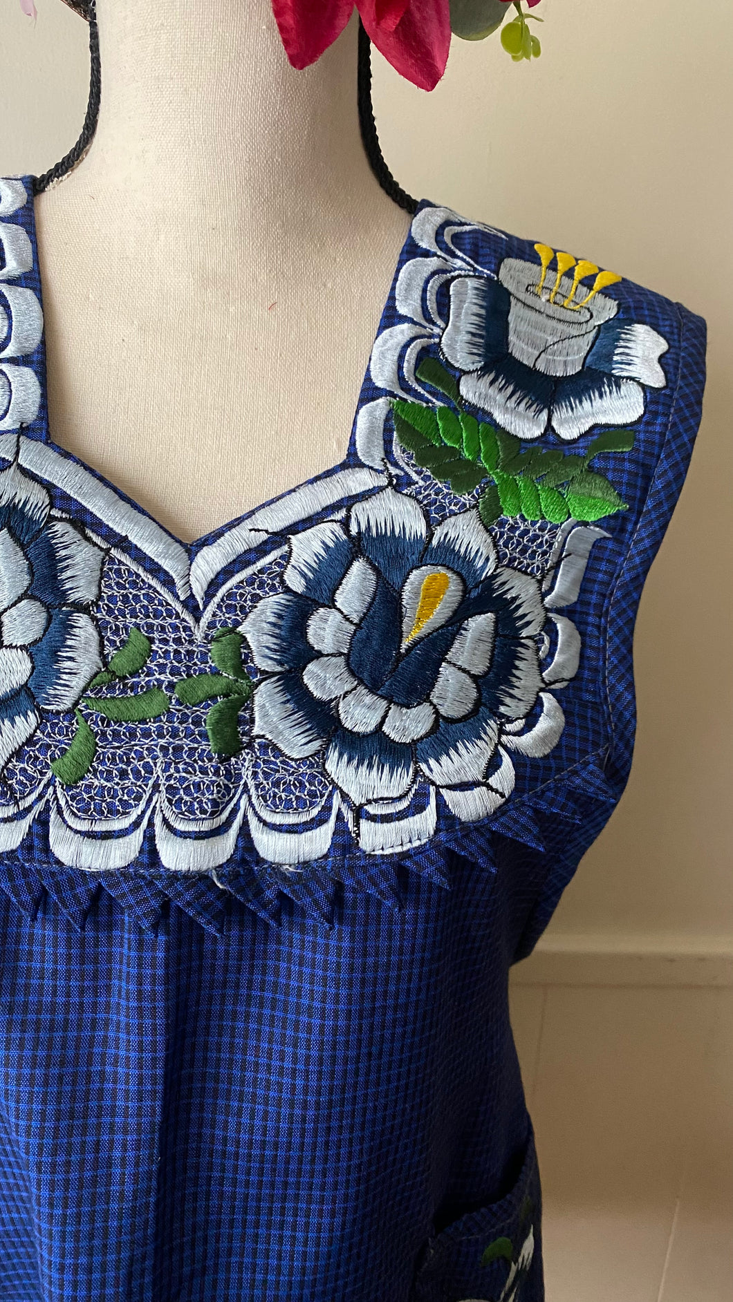 Embroidery Apron I51