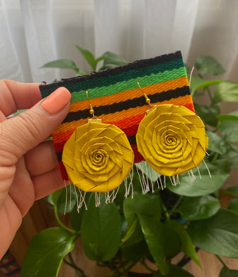 La Flor Aretes Hilda, Aretes de Palma,  Palm Leaf earrings
