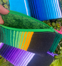 Load image into Gallery viewer, Sarape coin purse, Sarape zipper pouch