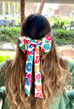 Load image into Gallery viewer, El Moñito /The Bow