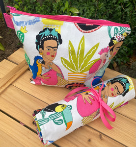 Be Bold Frida  Makeup Bag - Pink