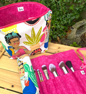 Be Bold Frida Makeup Brush Roll- Pink