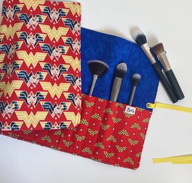 IsasCrafts Wonder Woman Makeup Brush Roll