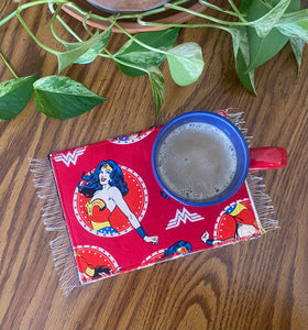 Mug Rug /Sarape Reversible Tapetito- Wonder Woman