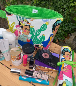Be Bold Frida  Makeup Bag - Green