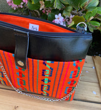 Load image into Gallery viewer, IsasCrafts Cambaya Crossbody Bag