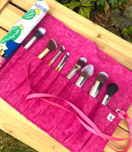 Load image into Gallery viewer, Be Bold Frida Makeup Brush Roll- Pink
