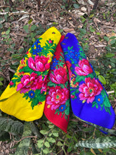Load image into Gallery viewer, Pañuelos Quialana, Pañoletas de Flores, Floral Scarf