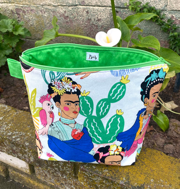 Be Bold Frida  Makeup Bag - Green